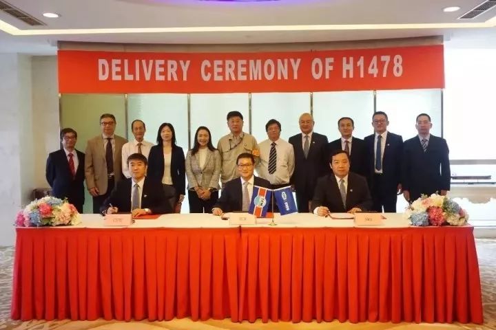 外高桥造船顺利交付18万吨散货船“传说”轮丨航运界
