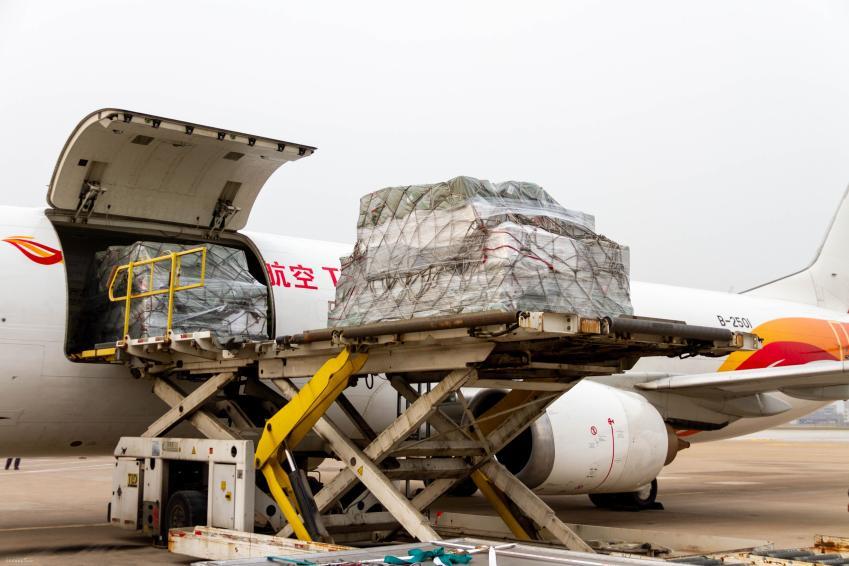 注册资本5亿元，华贸物流拟与嘉诚国际设立合资货运航空公司